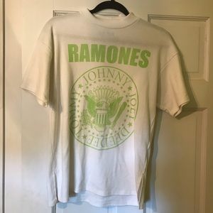 ramones graphic tee